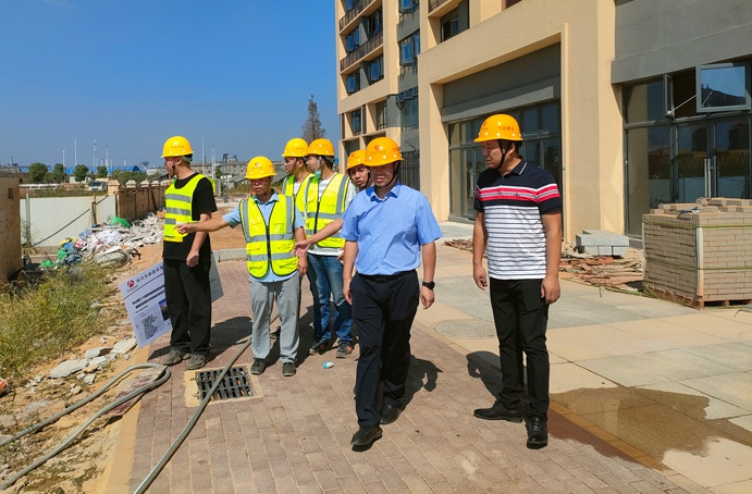 領導班子深入掛點項目督導項目建設和安全生產(chǎn)