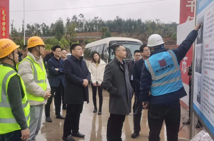 國家開發(fā)銀行江西省分行行長徐海濤到贛州谷山公寓保障性租賃住房項(xiàng)目一期走訪調(diào)研