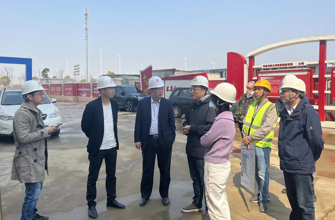 市政公用集團(tuán)劉順保到朱橋東路項(xiàng)目、昌東三路項(xiàng)目、秦坊安置房項(xiàng)目調(diào)研