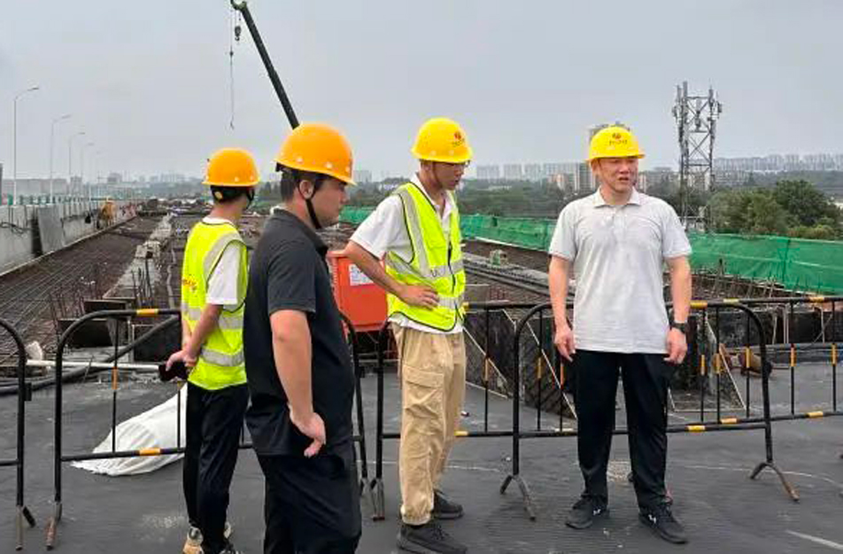 黨委書記、董事長徐旭前往S49楓生快速路北段提升改造工程調(diào)研指導(dǎo)