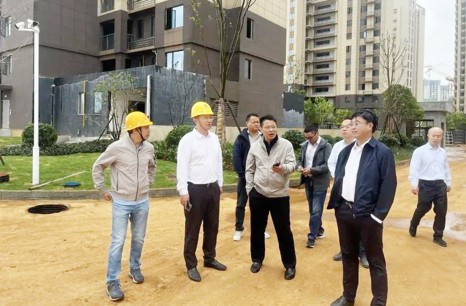 劉順保到杭州路項(xiàng)目、秦坊安置房項(xiàng)目調(diào)研