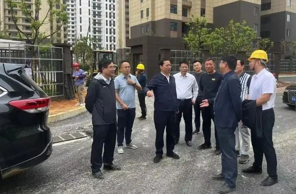 萬義輝到秦坊安置房、杭州路項目調研