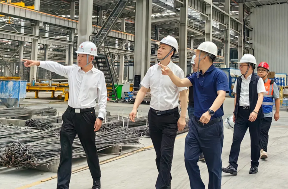 葛威敏到綠色產(chǎn)業(yè)園、新建區(qū)人民醫(yī)院二部項(xiàng)目調(diào)研