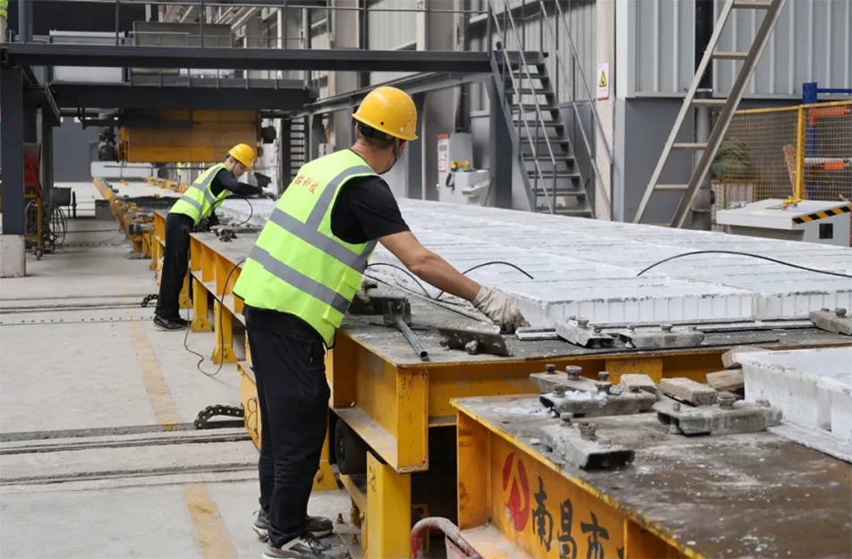 2025年政府開放周活動走進市政綠色產(chǎn)業(yè)園 市民零距離探訪裝配式建筑